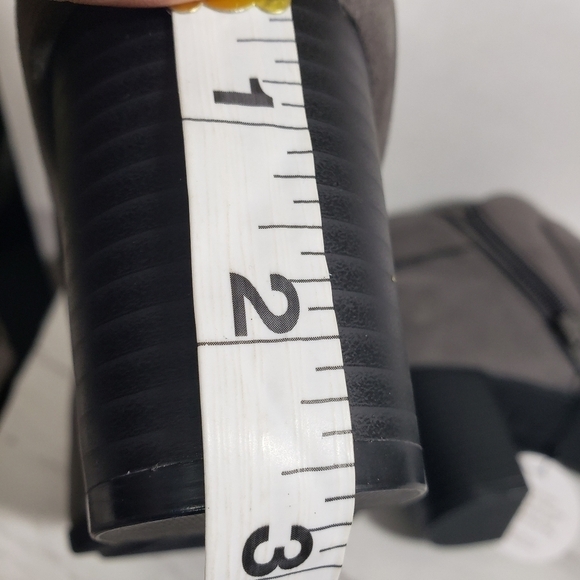 Giani Bernini  Artemyss Grey Memory Foam zip Booties Sz 8M, 8.5W, 10M - Picture 11 of 12